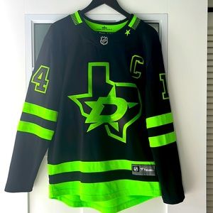 Dallas stars hockey Jersey never worn.